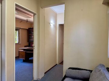 CASA EN VENTA 6 AMBIENTES EN HURLINGHAM