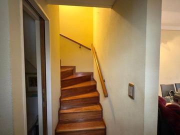 EXCELENTE CASA TRIPLEX EN VENTA 5 AMBIENTES