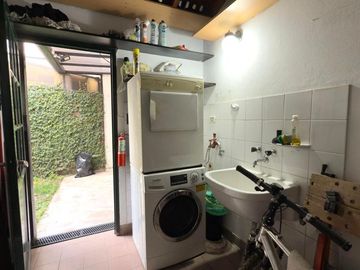 EXCELENTE CASA TRIPLEX EN VENTA 5 AMBIENTES