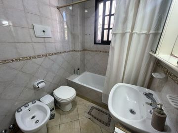 Departamento 3 ambientes flores venta por escalera