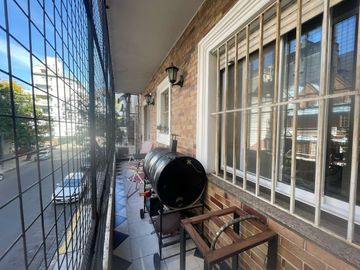 Departamento 3 ambientes flores venta por escalera