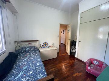 Departamento 3 ambientes flores venta por escalera