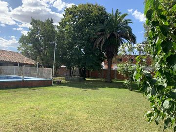 VENTA CASA VIRREY DEL PINO PISCINA QUINCHO