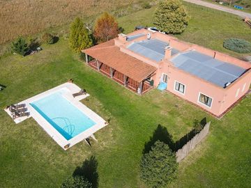 VENTA CASA QUINTA C/PILETA ZONA PARAISO TANDIL