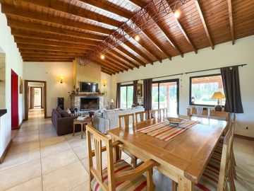 VENTA CASA QUINTA C/PILETA ZONA PARAISO TANDIL