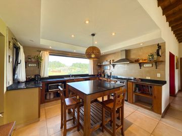VENTA CASA QUINTA C/PILETA ZONA PARAISO TANDIL