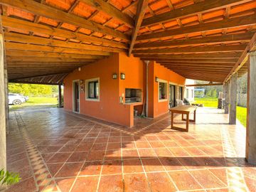 VENTA CASA QUINTA C/PILETA ZONA PARAISO TANDIL