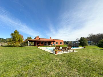 VENTA CASA QUINTA C/PILETA ZONA PARAISO TANDIL