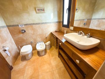 VENTA CASA QUINTA C/PILETA ZONA PARAISO TANDIL