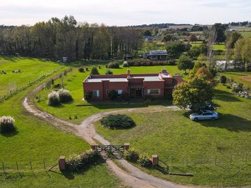 VENTA CASA QUINTA C/PILETA ZONA PARAISO TANDIL