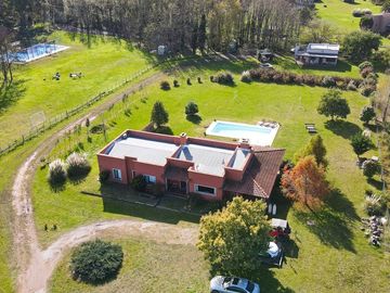 VENTA CASA QUINTA C/PILETA ZONA PARAISO TANDIL