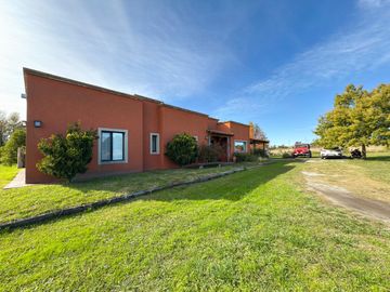 VENTA CASA QUINTA C/PILETA ZONA PARAISO TANDIL