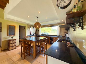 VENTA CASA QUINTA C/PILETA ZONA PARAISO TANDIL