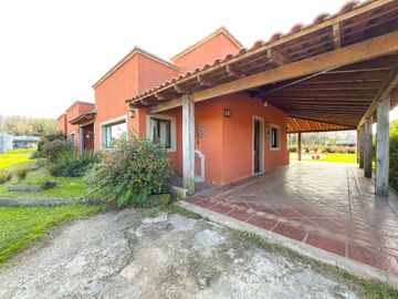 VENTA CASA QUINTA C/PILETA ZONA PARAISO TANDIL