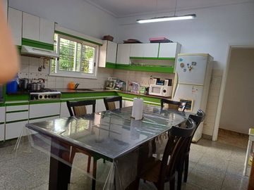 venta de casa 4 amb c/cochera en Ramos Mejia