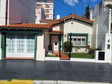 venta de casa 4 amb c/cochera en Ramos Mejia