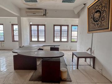 FOR SALE MINI GEDUNG JL LETJEND S.PARMAN - SLIPI