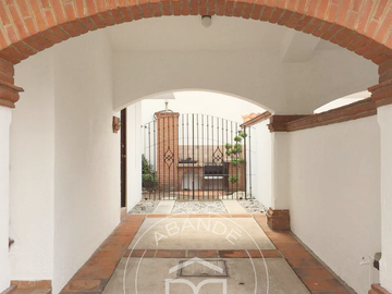 HERMOSA CASA EN VENTA EN CONDOMINIO, IMPECABLE, EXCELENTES ESPACIOS, SEGURIDAD