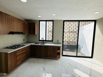 Estrena casa en venta en Fraccionamiento Zimaltá