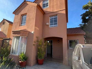 VENTA CASA EN CONDOMINIO 4HAB 3BA QUILICURA