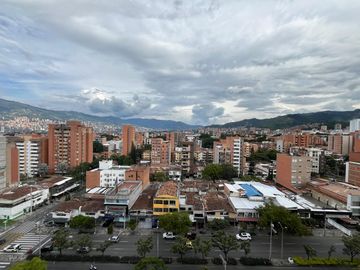 Apartamento En Venta Laureles Medellín (S)