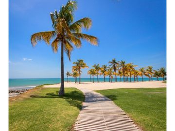 Apartamento en Planta Baja en Buenaventura, Puntarenas: la mezcla perfecta de Gol y Playa