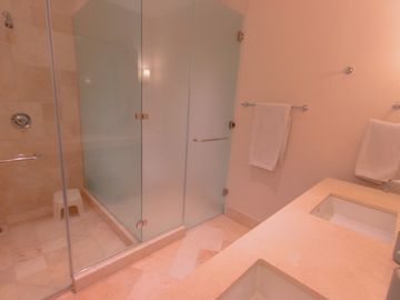 Apartamento en Planta Baja en Buenaventura, Puntarenas: la mezcla perfecta de Gol y Playa