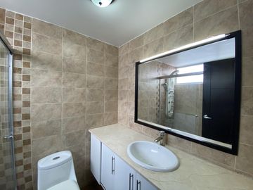 Casa en venta Mirasierra- Valle de lo Chillos