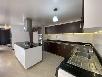 Casa en venta Mirasierra- Valle de lo Chillos