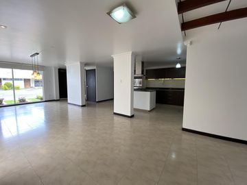 Casa en venta Mirasierra- Valle de lo Chillos