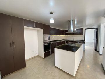 Casa en venta Mirasierra- Valle de lo Chillos