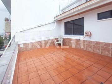 Casa con piscina de venta en Cumbayá La Primavera