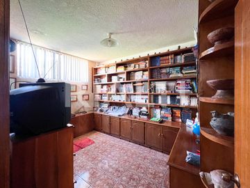 Casa con piscina de venta en Cumbayá La Primavera