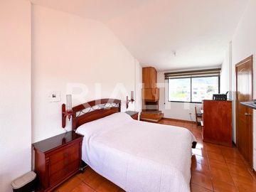 Casa con piscina de venta en Cumbayá La Primavera