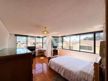 Casa con piscina de venta en Cumbayá La Primavera