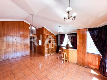 Casa con piscina de venta en Cumbayá La Primavera