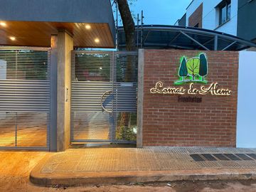 Duplex de 3 dormitorios en barrio cerrado Lomas de Alem