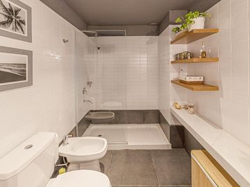 Departamento en venta en La Lucila - Vista al río y cochera