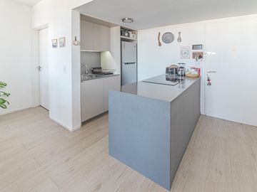 Departamento en venta en La Lucila - Vista al río y cochera