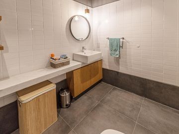 Departamento en venta en La Lucila - Vista al río y cochera