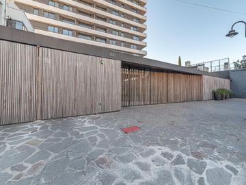 Departamento en venta en La Lucila - Vista al río y cochera