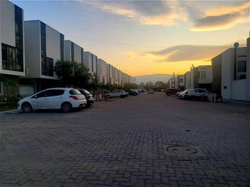 Dúplex para venta en complejo Holmberg - Planta Baja
