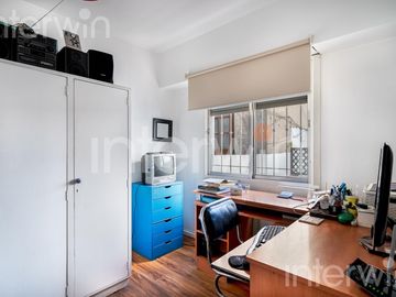 PH - 7 Ambientes y dependencias - con balcón y cochera - Caballito - VENTA