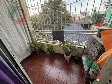 Departamento 2 ambientes con balcon