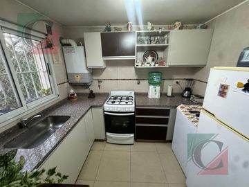 Departamento 2 ambientes con balcon