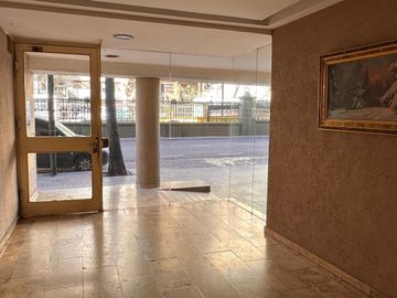 Departamento en venta de 2 ambientes con cochera en Caballito