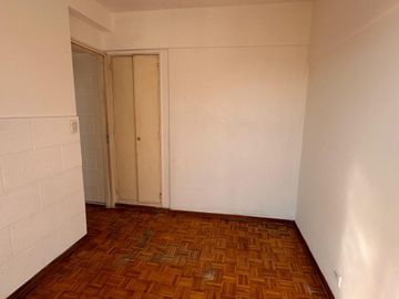 Departamento en venta de 2 ambientes con cochera en Caballito