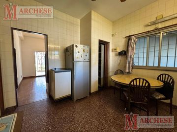 Casa 4 ambientes con independencia en Ituzaingó Norte