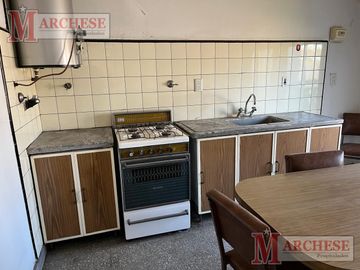 Casa 4 ambientes con independencia en Ituzaingó Norte
