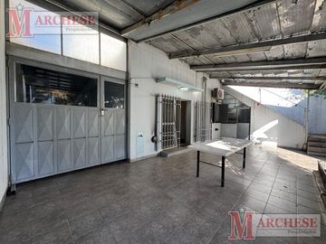 Casa 4 ambientes con independencia en Ituzaingó Norte